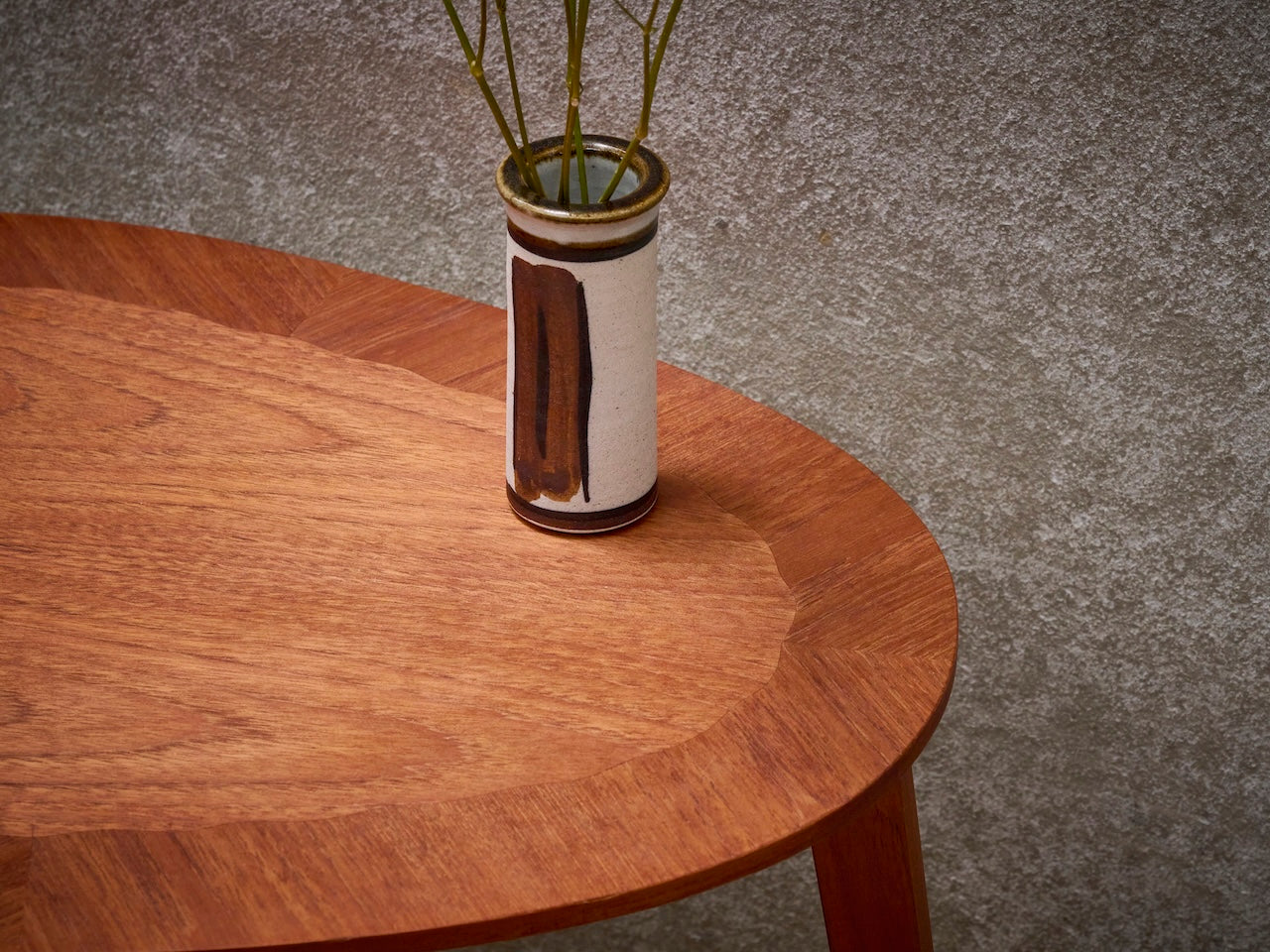 Deens vintage mid-century bijzettafeltje in teak, door Holger Georg Jensen