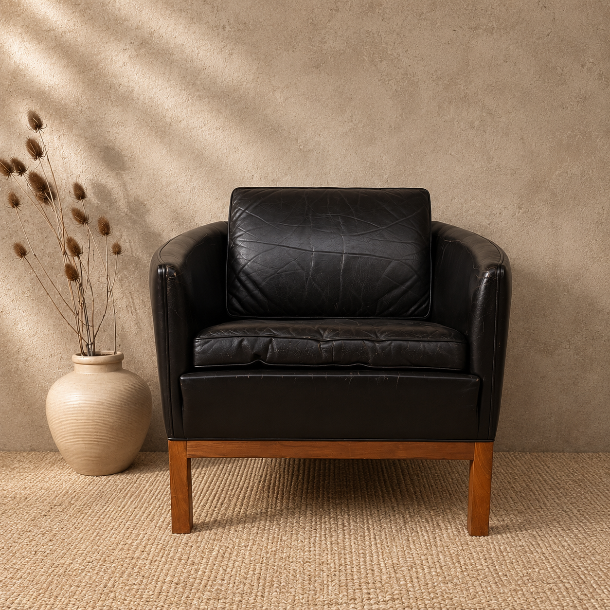 Deense vintage mid-century fauteuil zwart leder