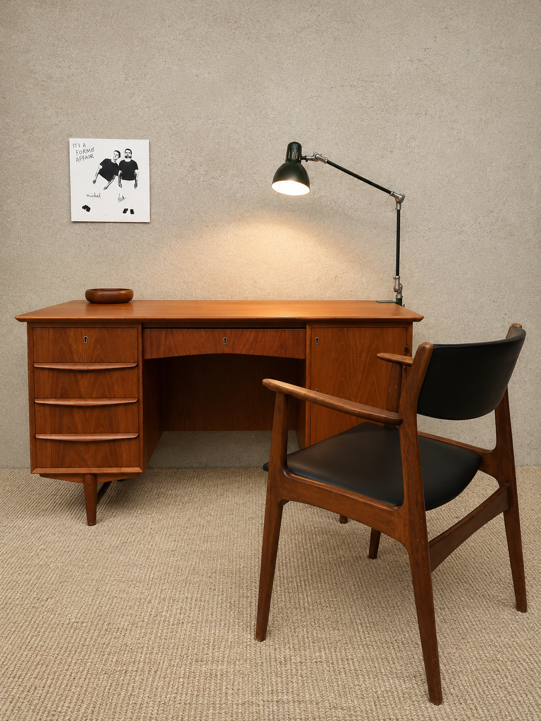 Deens vintage mid-century vrijstaand bureau