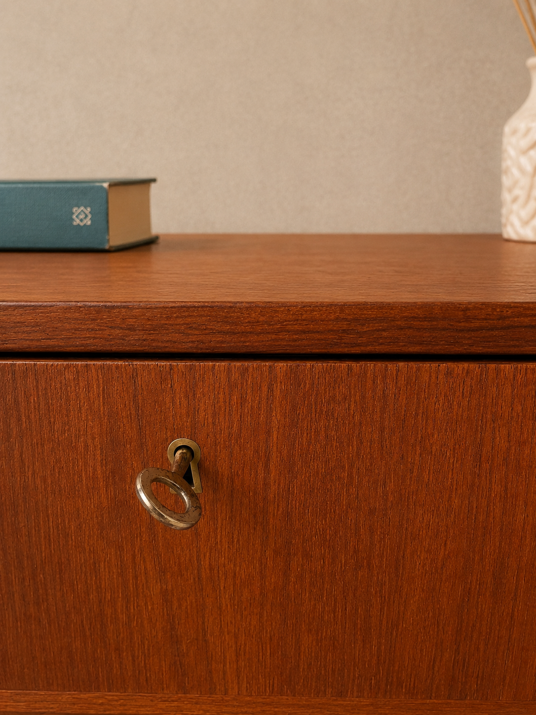 Deense vintage mid-century ladekast met 6 lades in warm teakhout
