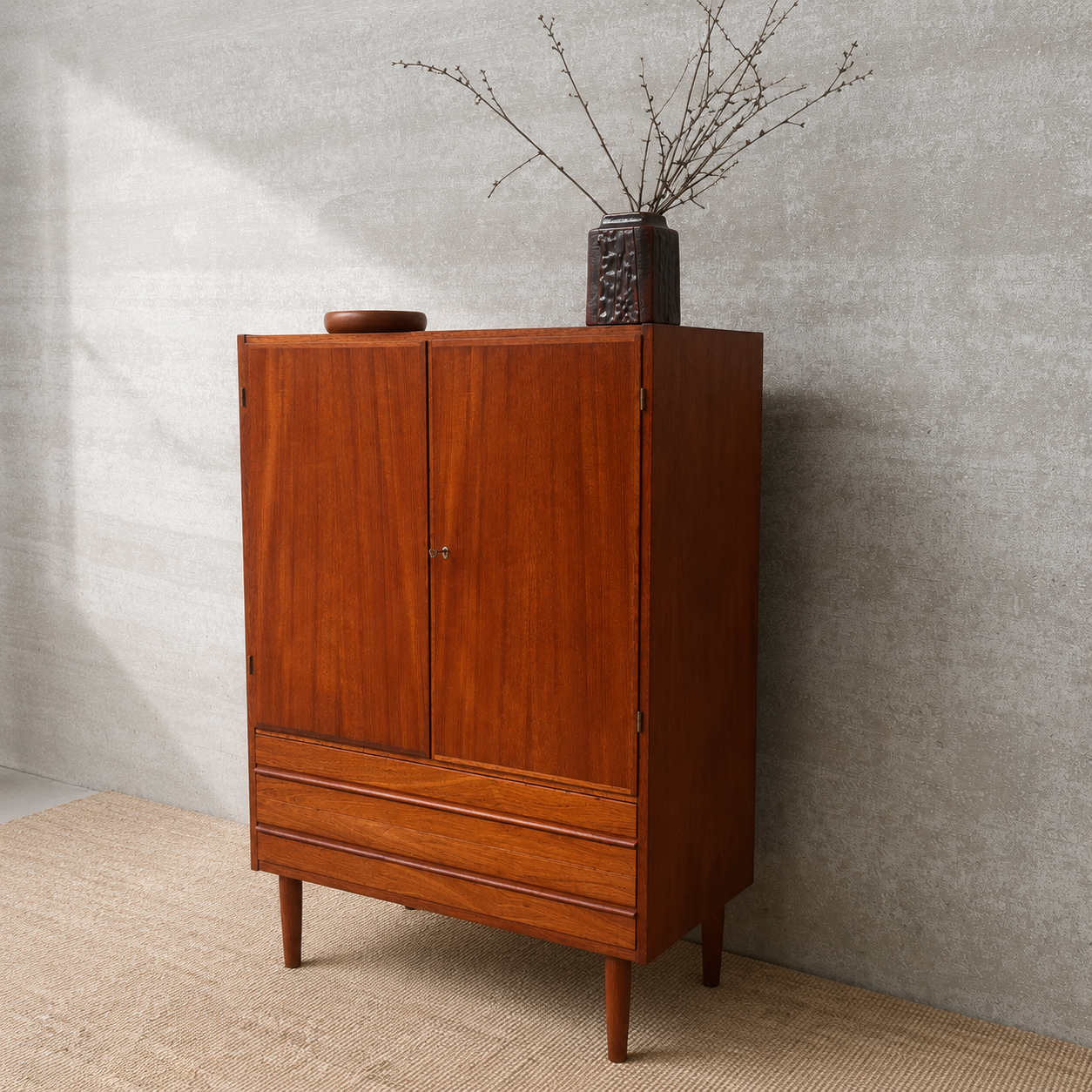 Deens vintage mid-century kastje