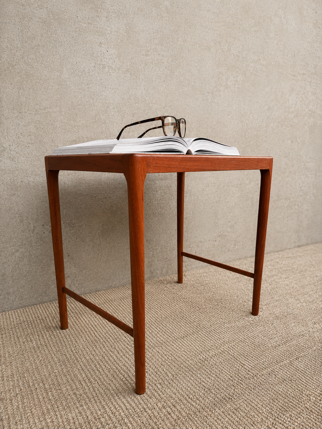 Danish vintage mid-century coffee table/side table in warm teak wood