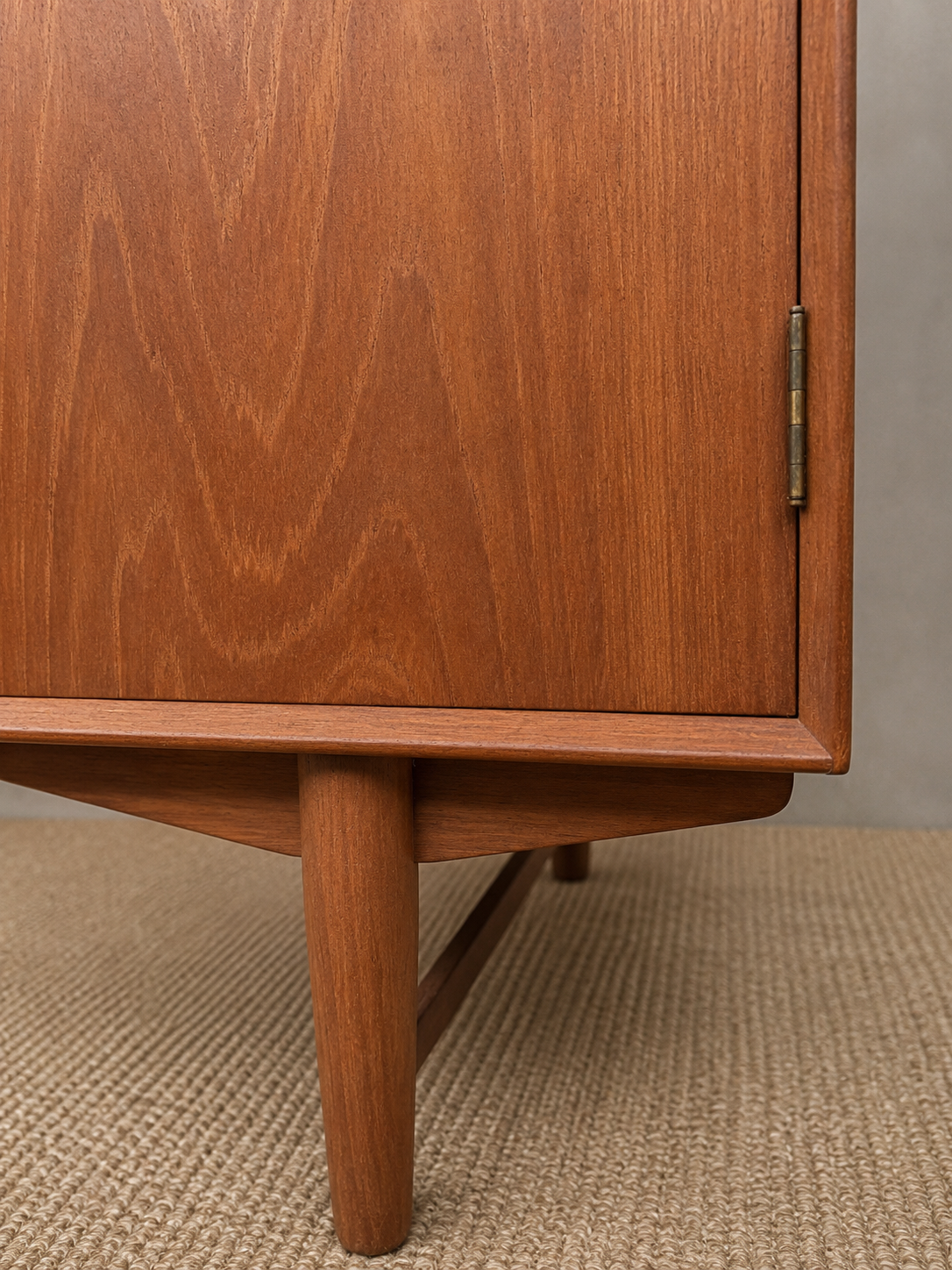 Deens vintage mid-century vrijstaand bureau