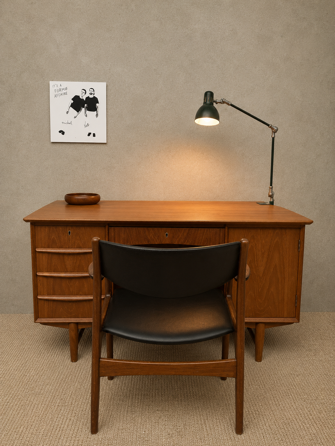 Deens vintage mid-century vrijstaand bureau