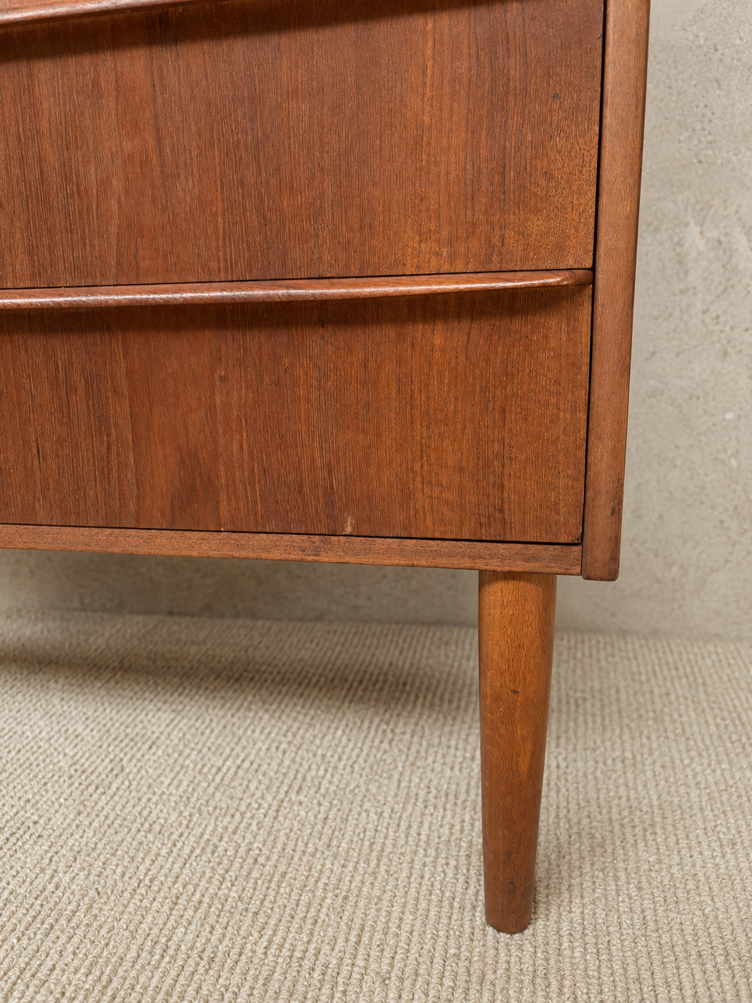 Deens vintage mid-century ladekast met 6 lades in warm teakhout