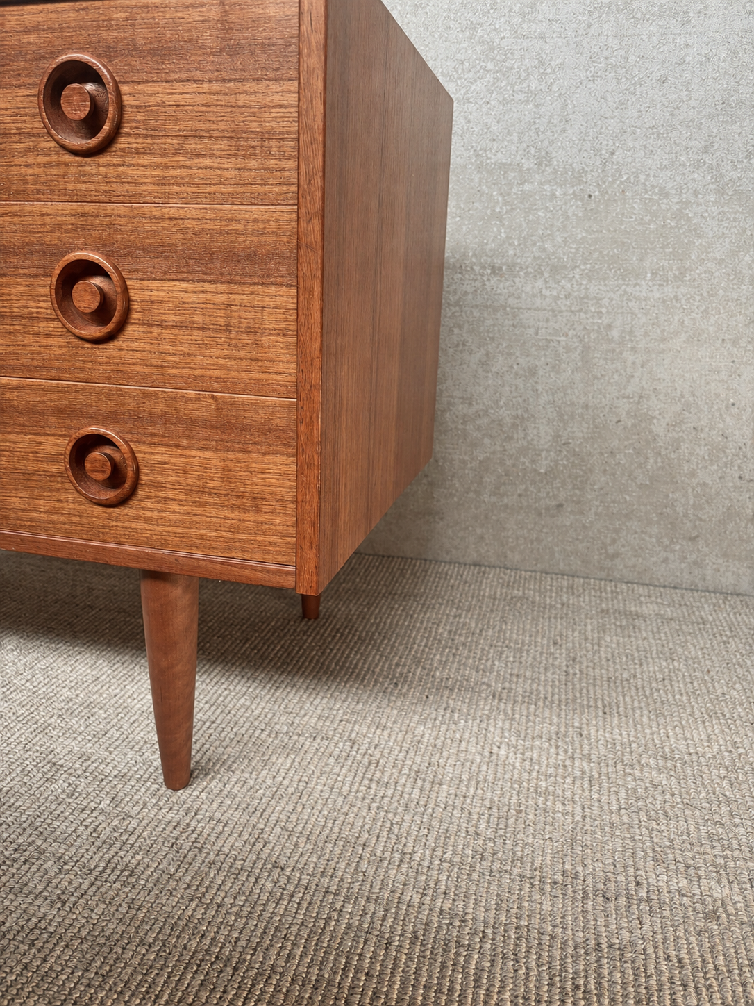 Deens vintage mid-century kastje 3 schuifjes