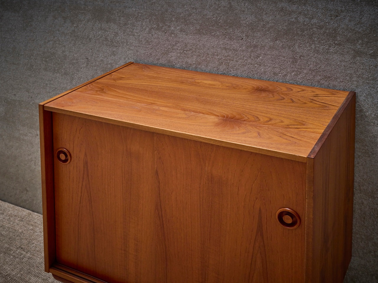 Danish vintage mid-century drawer/record cabinet